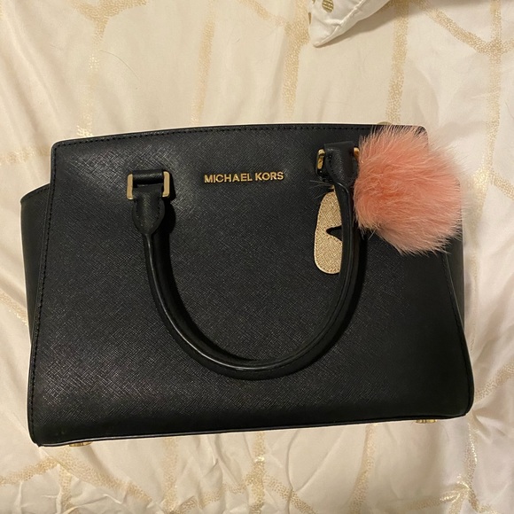 Michael Kors Selma Black Bag - Picture 2 of 5